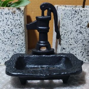 Vintage-style cast iron soap dish